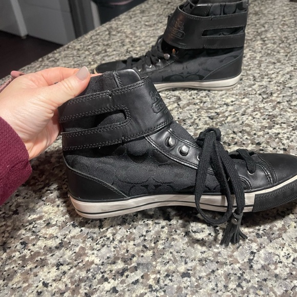 COACH
((RARE)) Pre-owned 1941 High Top Button Up Sneaker SZ 8 - Picture 6 of 9